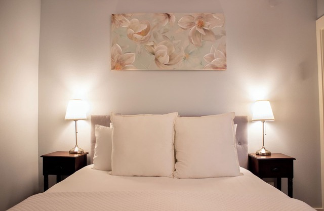 ADORABLE APARTMENT ON 3RD ST. DOWNTOWN MCMINNVILLE