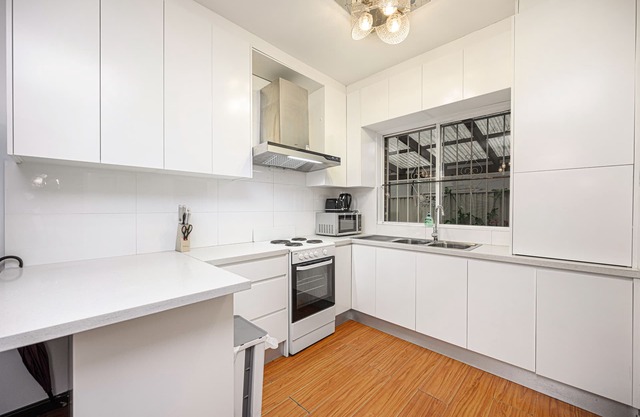 Adorable Bankstown Townhouse - Next to Westfield!