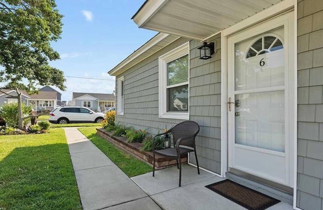 Adorable Beach Retreat in the Tranquility of Residential North Wildwood!