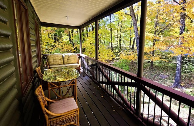 Adorable Chalet Rustique en bois Rond - 3 Chambres