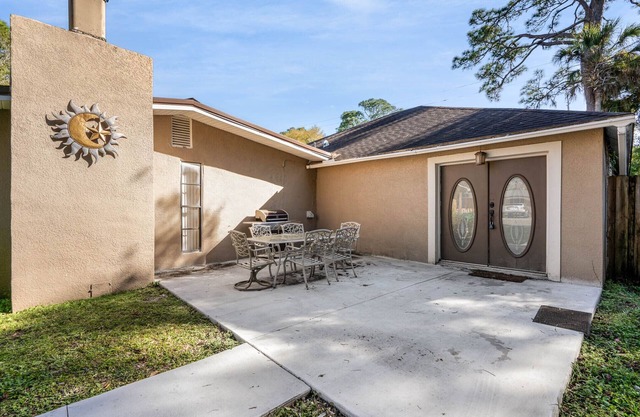 Adorable Cozy Guest House Near USSSA Complex~ 3 bedroom 2 full baths