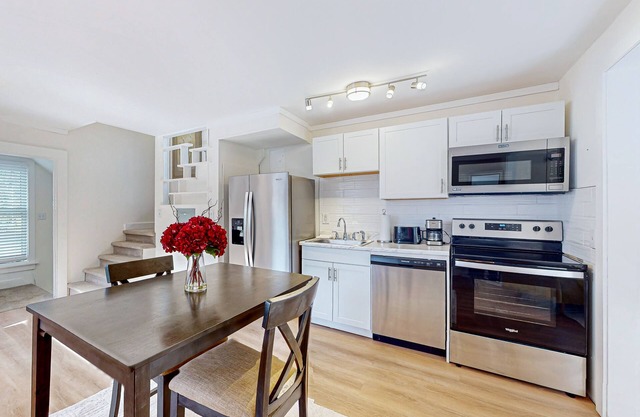 Adorable dog-friendly lakefront escape with water views - near scenic trails