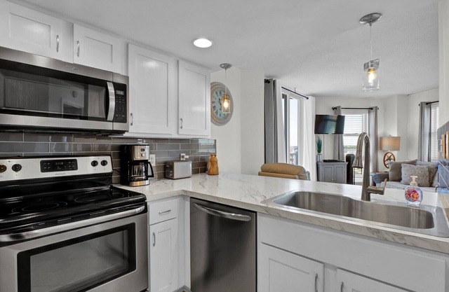 Adorable one bedroom oceanfront condo