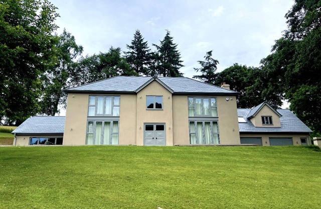Adorable one bedroom lodge with outstanding views