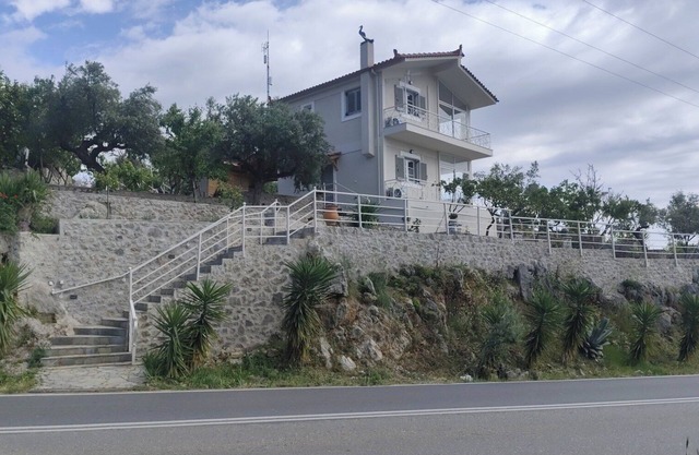ADRIANA'S HOUSE AT PROSILIO near KARDAMYLI