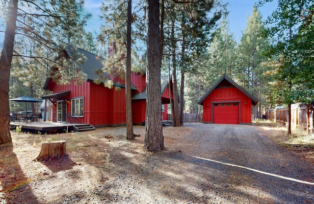 Adventure Awaits, Relaxation Ensues in the heart of Sunriver