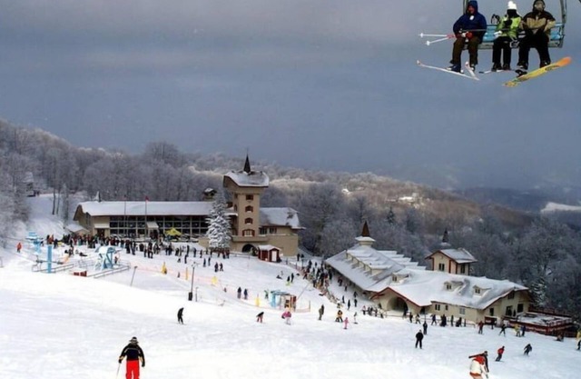 Adventure Awaits! Hike, ski, bike, golf & relax!
