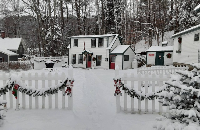 Adventure to the mountains of New Hampshire at a fantastic mountain escape!