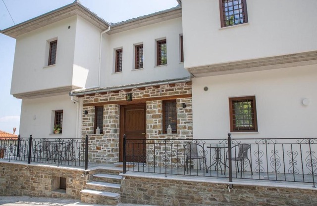 Aelia Mount Suites