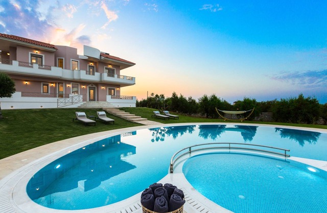 Aelia Residence, Wellness & Leisure with 100m² Heated Pool, Whirlpool, Sauna&Gym