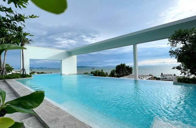 AERAS Beachfront Jomtien Pattaya