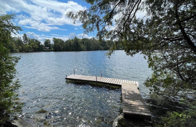 Affordable 2-Bedroom Cottage, Nearby Private Access to Caspian Lake