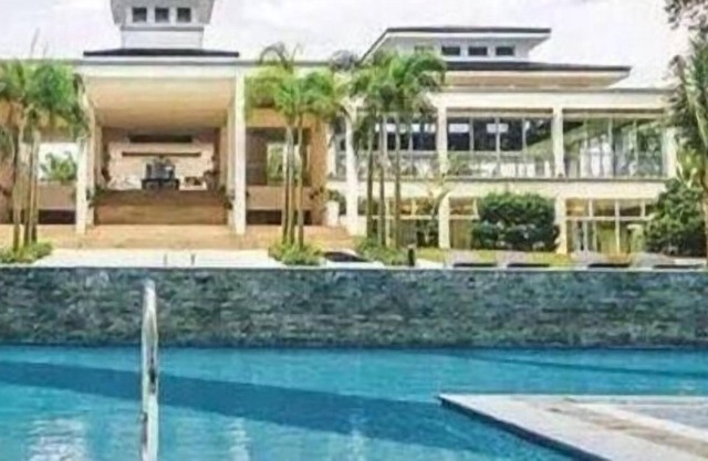 Affordable 5-Star Condo in a 5-Star location