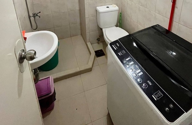 Affordable condominium nearest to airport and mall.