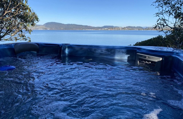 Affordable lake edge luxury at The Willows, Lake Rotorua