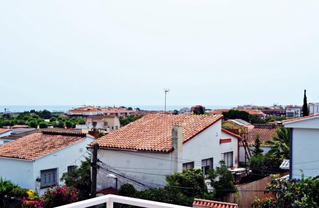 Afrodita. House with two independent apartments.