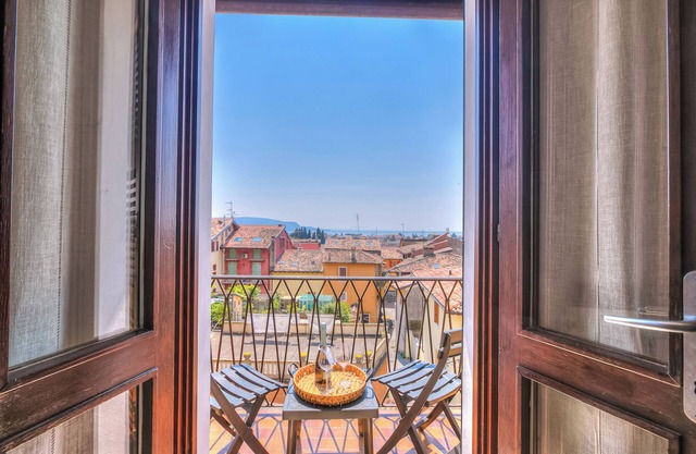 Agata Maisonette- Historical Center