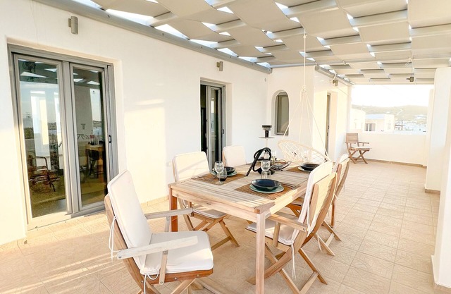 AGGELOS Apartment With View in Antiparos. Two big terraces for sunset dining