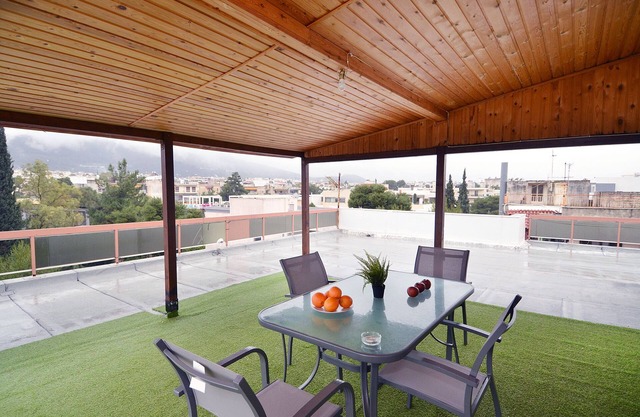 Agia Paraskevi, a cozy and minimal retire