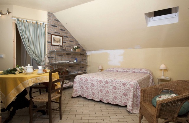 Agriturismo Alpaca NABUCCO Panoramic Apartment with Swimming Pool