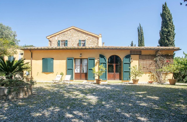 Agriturismo 'Del Doganiere' with Garden & Wi-Fi