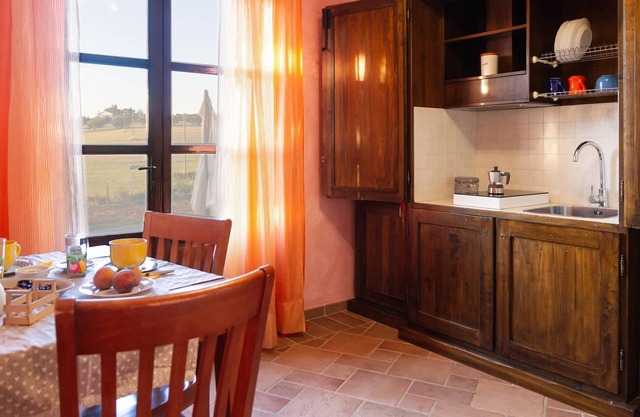 Agriturismo 'La Zizzola' with Pool, Garden & Wi-Fi