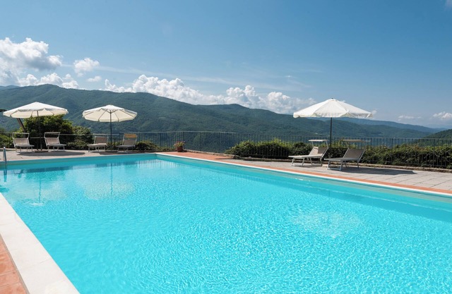 Agriturismo 'Poiana' with Pool, Private Garden & Wi-Fi