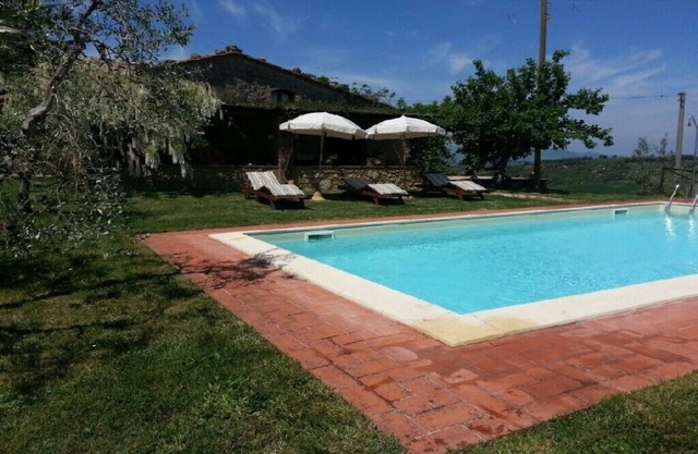 AGRITURISMO STILANO with swimming pool