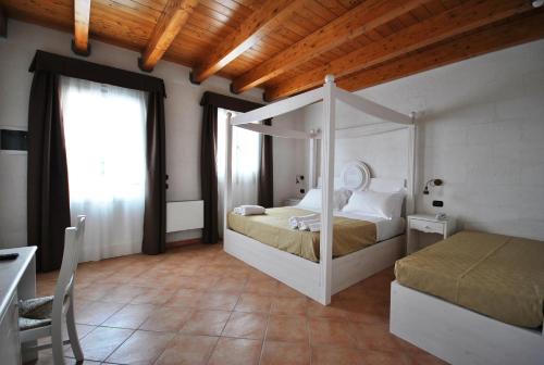 Agriturismo Tenuta Kyrios con piscina