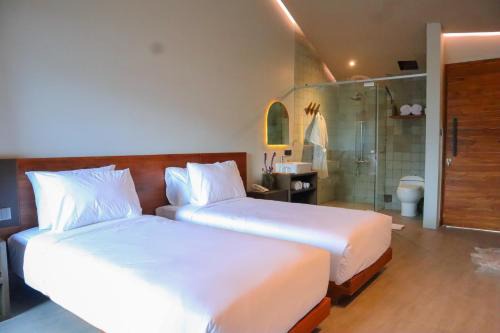 Agua Hotel