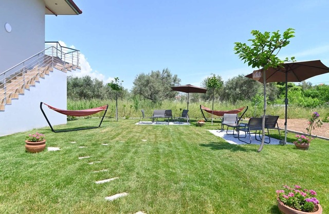 Aigli Garden Retreat, Serene Escape Near the Beach
