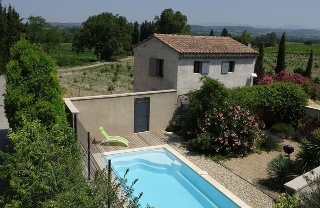 Air-conditioned house with heated swimming pool