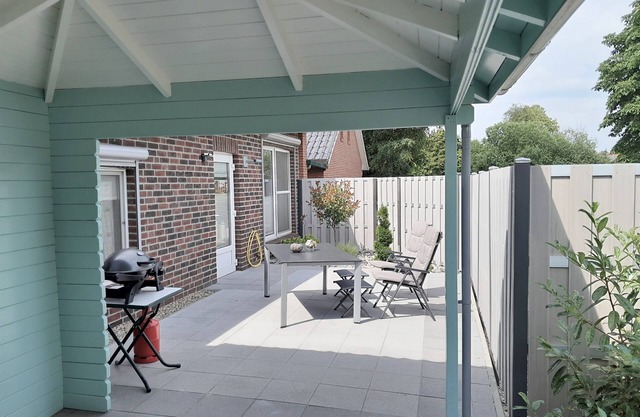 Air-conditioned, barrier-free apartment 68sqm for 2 persons, centrally located. Terrace