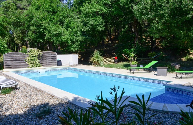 Air-conditioned villa and pool exclusively for you in Drôme provençale