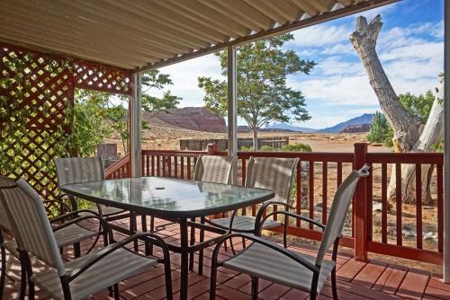 Air Conditioning, OHV Trails near home, Close to Lake Powell, Bullfrog Marina