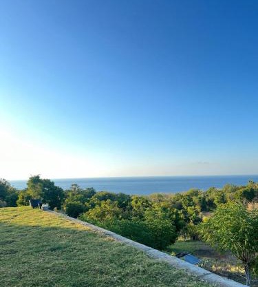 Air Sanih Hill