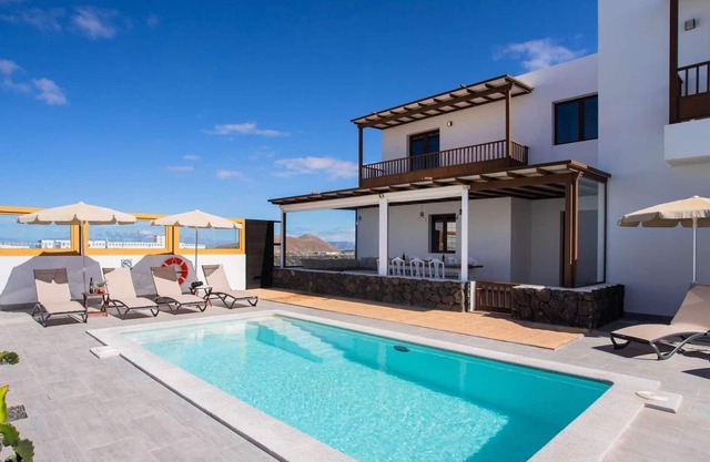 Aircon, Wi-Fi, Smart TV, Private pool