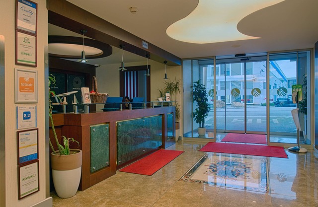 Airport Global Hotel, Olive INN
