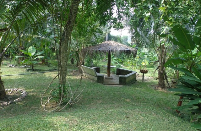Airport Green Villa