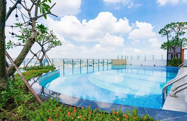 Airprort Tan Son Nhat BR Botanica premier