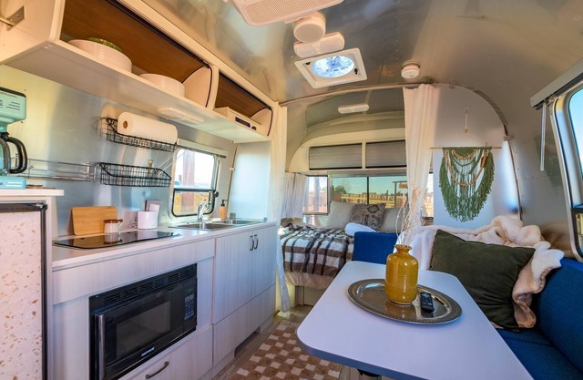 Airstream w/ Private Hot Tub (Unit H) - 5 Person Airstream with Private Hot Tub