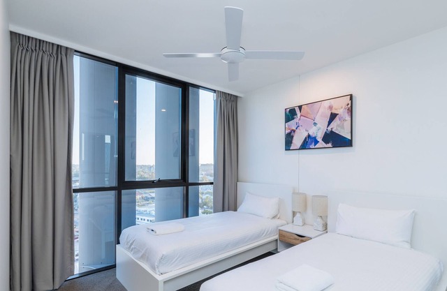 Airtrip Apartments on Deshon St