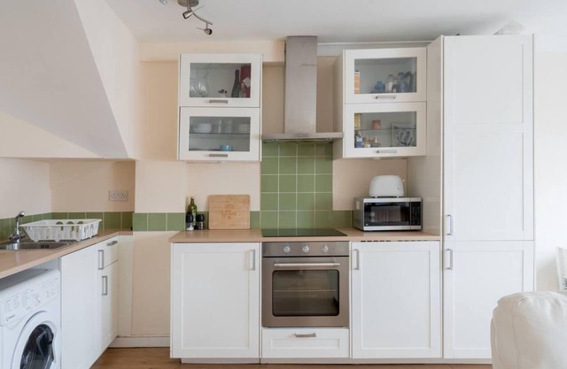 Airy and Light 2BD Flat in Dublin