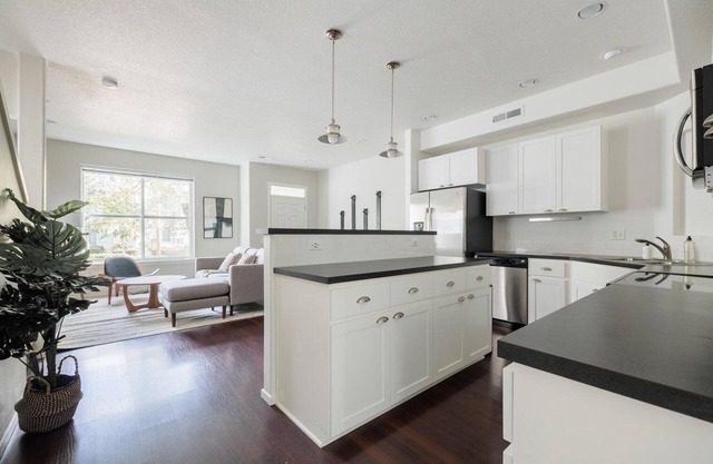 Airy Beaverton 2BR w/Parking, nr Trails & Groceries, by Blueground
