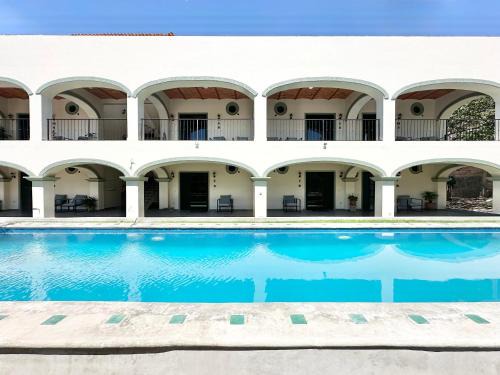 Ajijic Retreat Studio with Outdoor Salt Water Pool