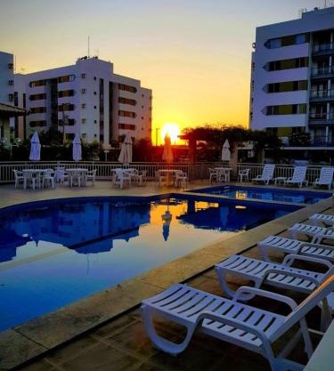 Ajuflat- Seu lar perto da Praia e da Orla de Atalaia com Ar condicionado e piscina