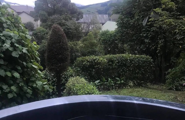 Akaroa Sunshine Views and Spa Pool !