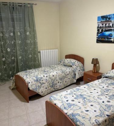 Al 33 Apartment