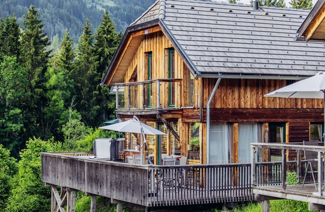 Alpine house with fantastic view and whirlpool