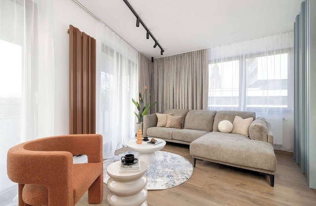 Al. Kijowska 5 | Air Conditioned Apartment | Desk